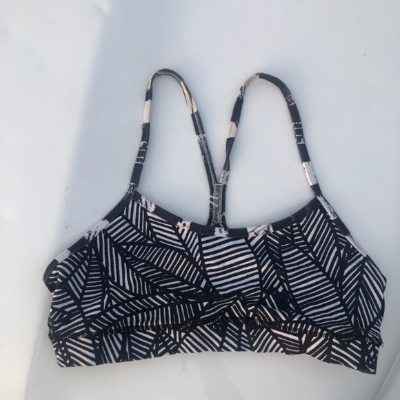 Lululemon Flow Y Bra IV Size 6 - Picture 3 of 5